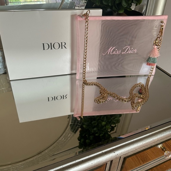 Dior - Picture 3 of 16